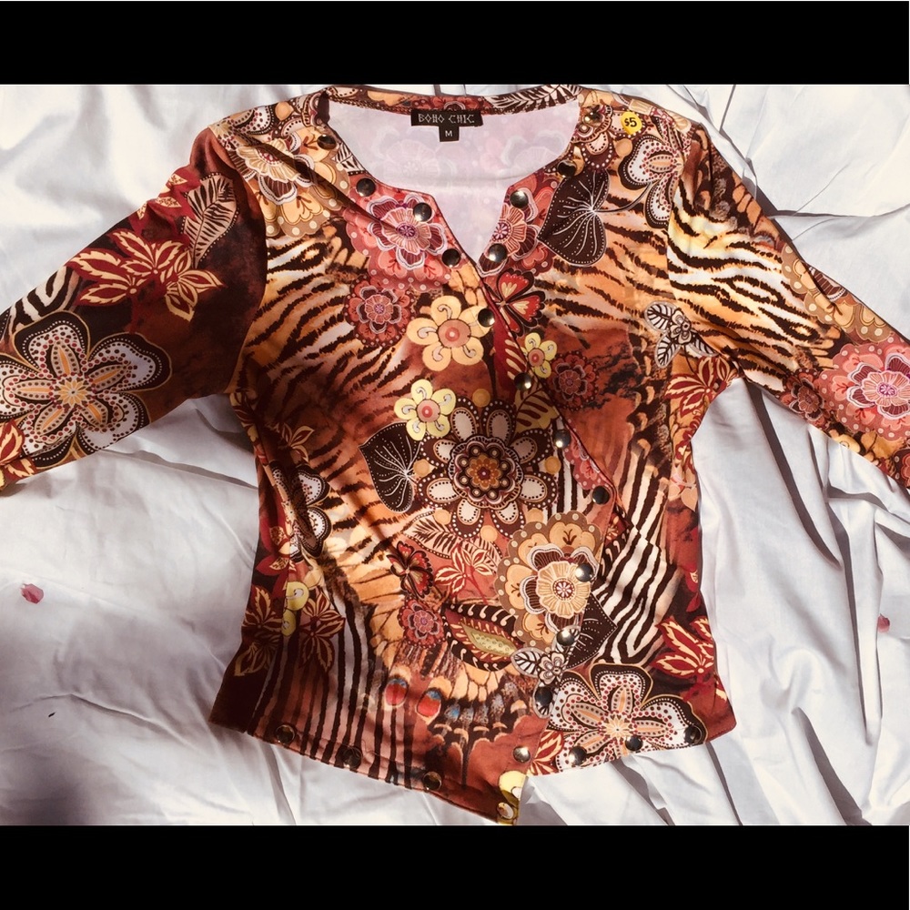 Boho Chic Designer Top M Asymmetrical V-Neck Animal Print Snaps Cool